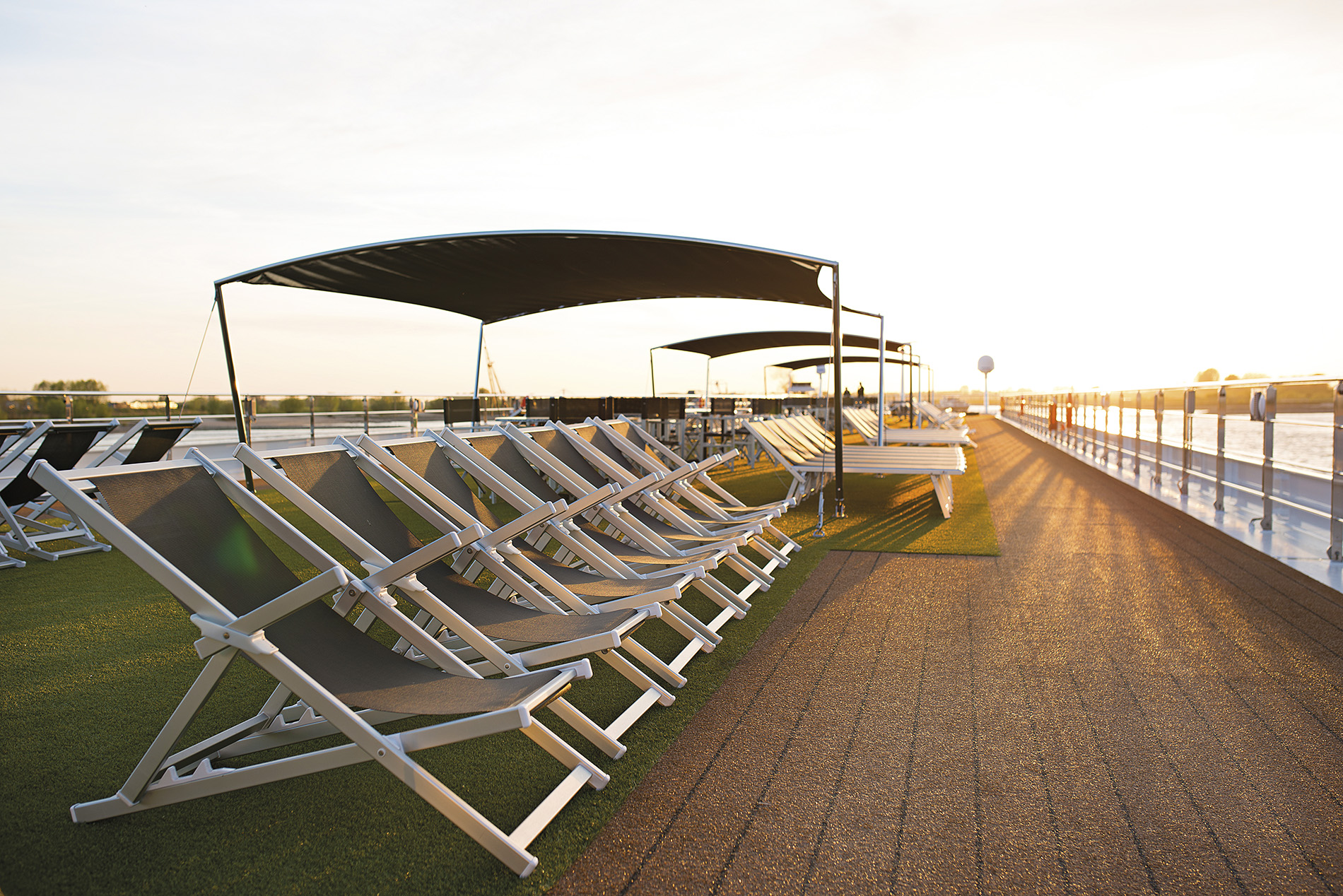 Emerald Sky - Sun Deck 